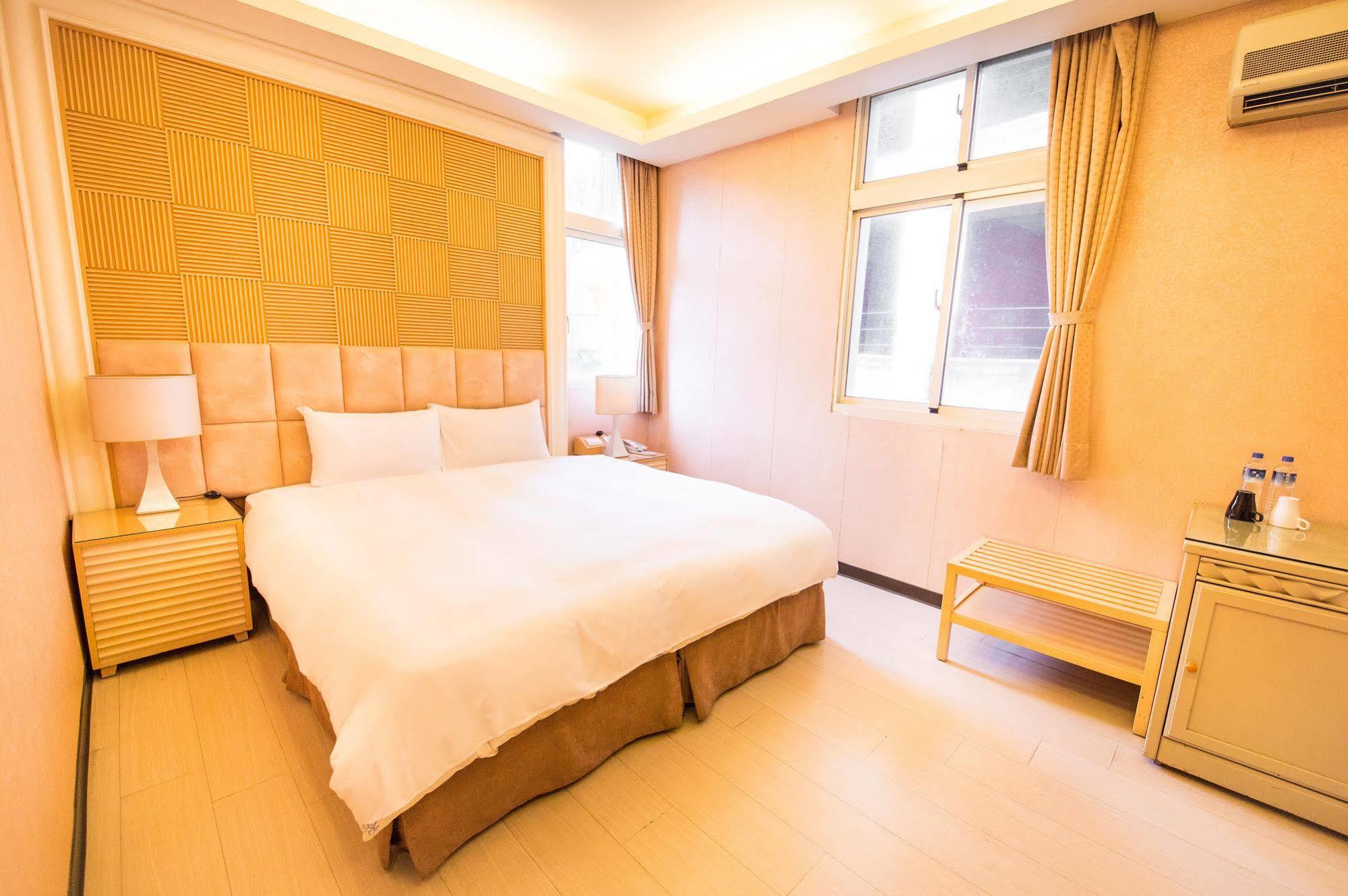 Aoike Hot Spring Hotel Jiaoxi Exterior photo